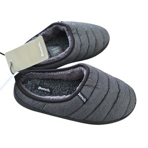 Bench Size 8 Men's NEW Gray Puffer Slip-Ons Slippers
